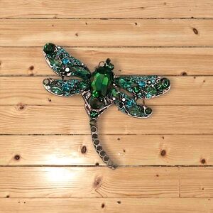 Elegant Green Dragonfly brooch